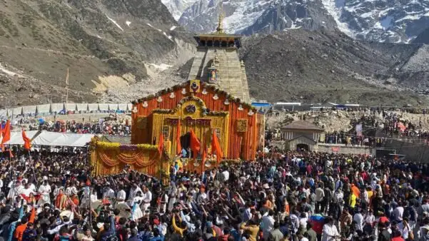 Kedarnath : दूसरे दिन 40 हजार से अधिक श्रद्धालुओं ने किए दर्शन, भारी भीड़ देखते हुए गर्भगृह में प्रवेश पर प्रतिबंध