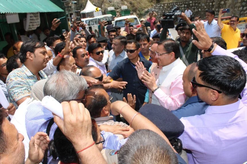 CM Dhami reached Badkot for Chardham Yatra :  चारधाम यात्रा को लेकर बडकोट पहुँचे सीएम धामी