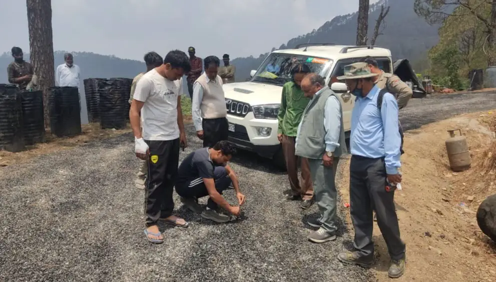 Instructions given to maintain quality in road asphalting