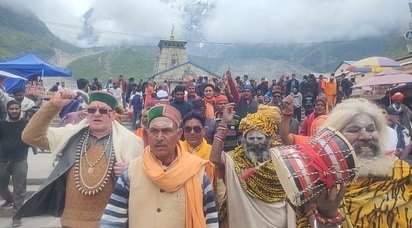 Kedarnath Dhaam के तीर्थ पुरोहितों ने खोला मन्दिर समिति के खिलाफ मोर्चा