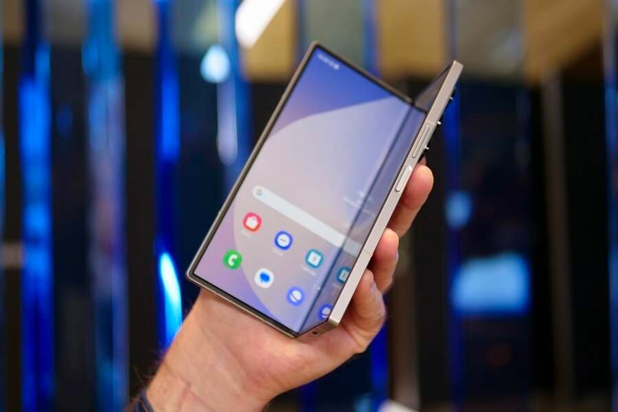 Samsung Galaxy Z Fold 6 भारत में लॉन्च, जानें फोन की सारी खूबियां के बारे में