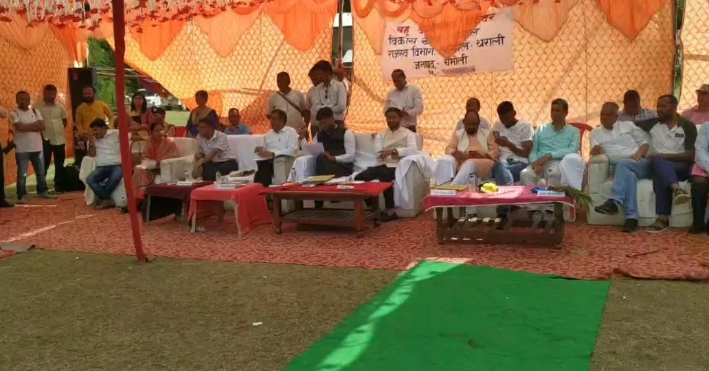 Multipurpose Camp : देवाल में आयोजित बहुउद्देशीय शिविर में 103 लोगों ने रखी समस्या